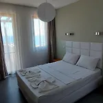 Paradise View Апартамент