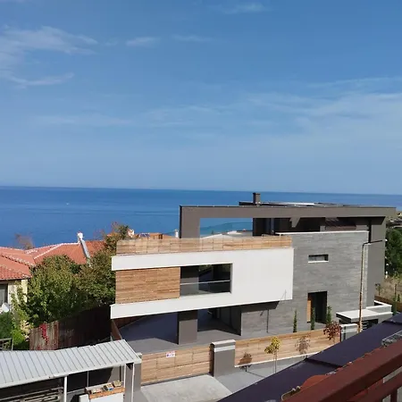 Paradise View Апартамент *