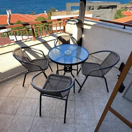 Paradise View Apartman *